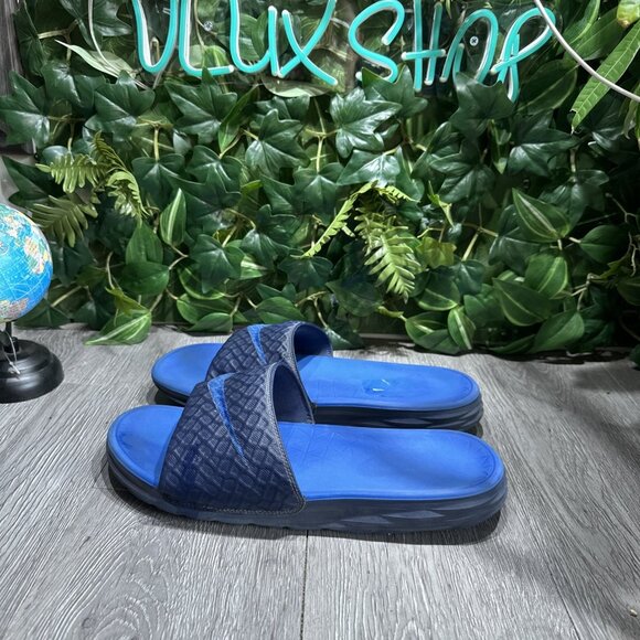 Nike Benassi Solarsoft Men\'s Size 10 Slides Sandals Midnight Navy 705474-440